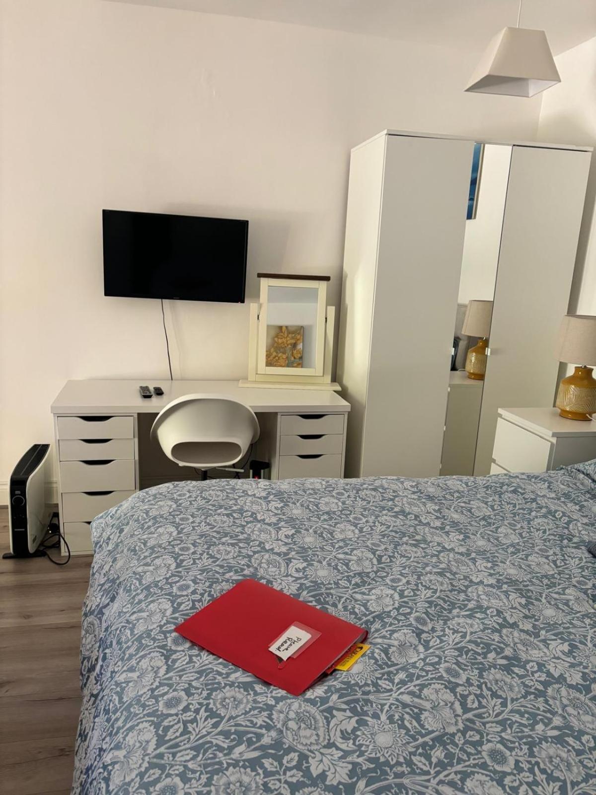 Basement Studio Apartment Баллина Экстерьер фото