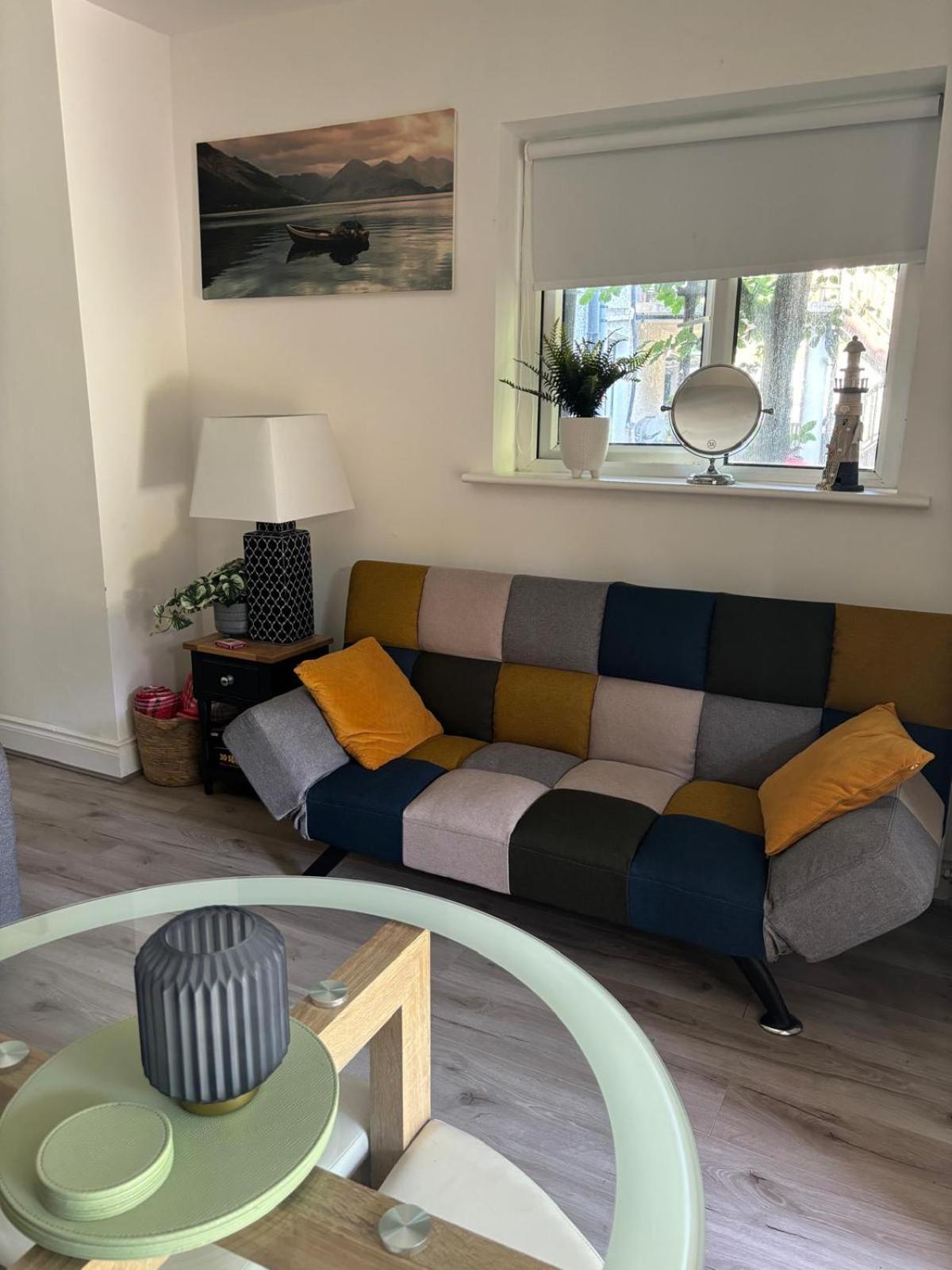 Basement Studio Apartment Баллина Экстерьер фото
